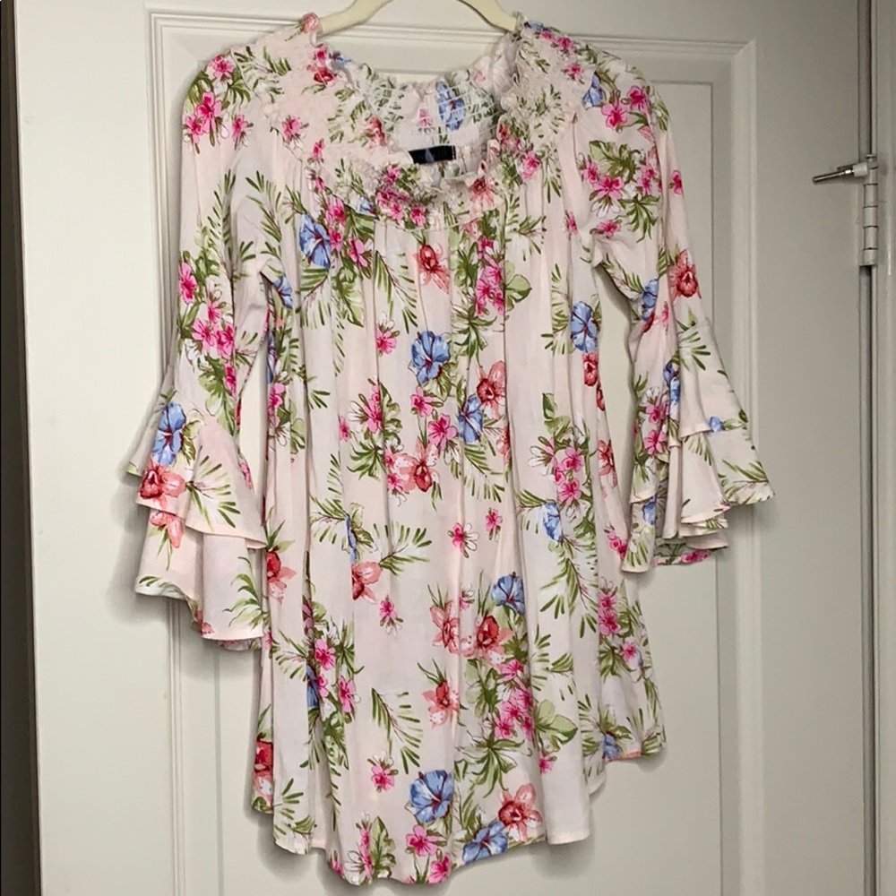 EVERYTHING MUST GO Off the shoulder floral blouse - Picture 2 of 5